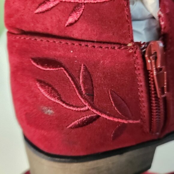 Journey Collection Tabitha Red Faux Suede Embroidered Ankle Boots Size 11/41 - Picture 9 of 11